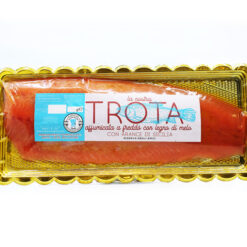 Trota affumicata al melo e marinata agli agrumi